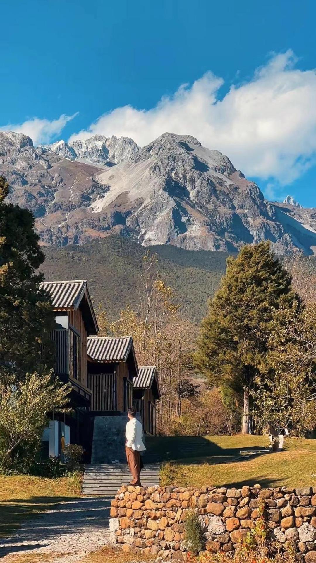 The Rock Hotel Лиджанг Екстериор снимка