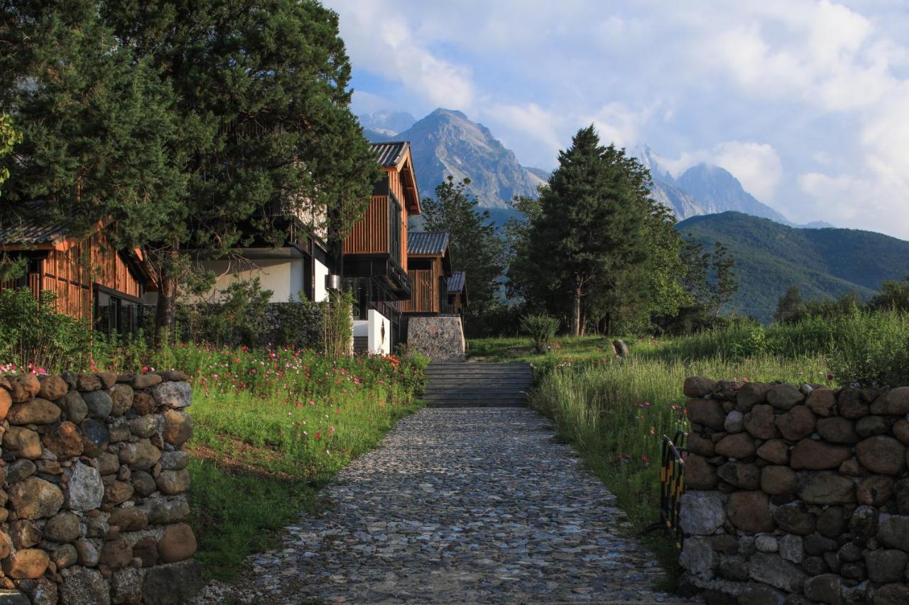 The Rock Hotel Лиджанг Екстериор снимка
